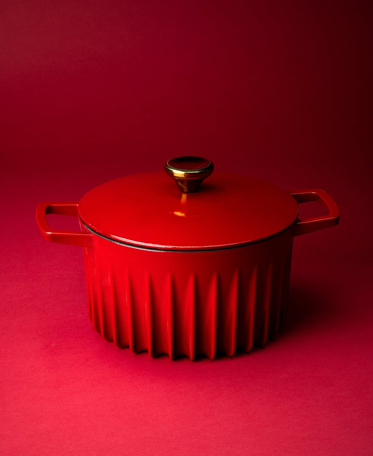 FIREUP Rapid Heat Enameled Cast Iron Rosso Red 5.5-Quart Dutch Oven - Resonant