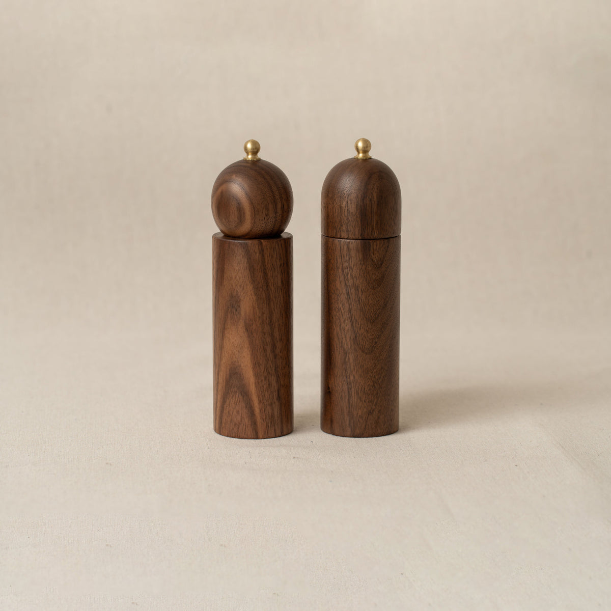 Pepper and Salt Mill Pair in walnut - Resonant