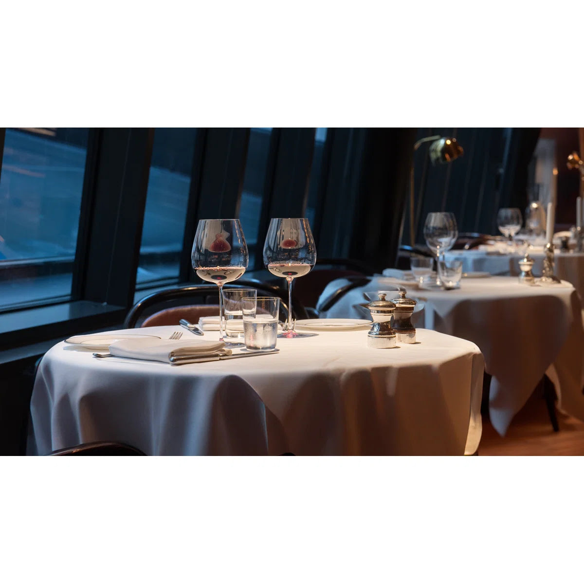 Red Wine Entertaining Ensemble - Resonant- Red Wine Entertaining Ensemble - Holcomb Studio x Orrefors