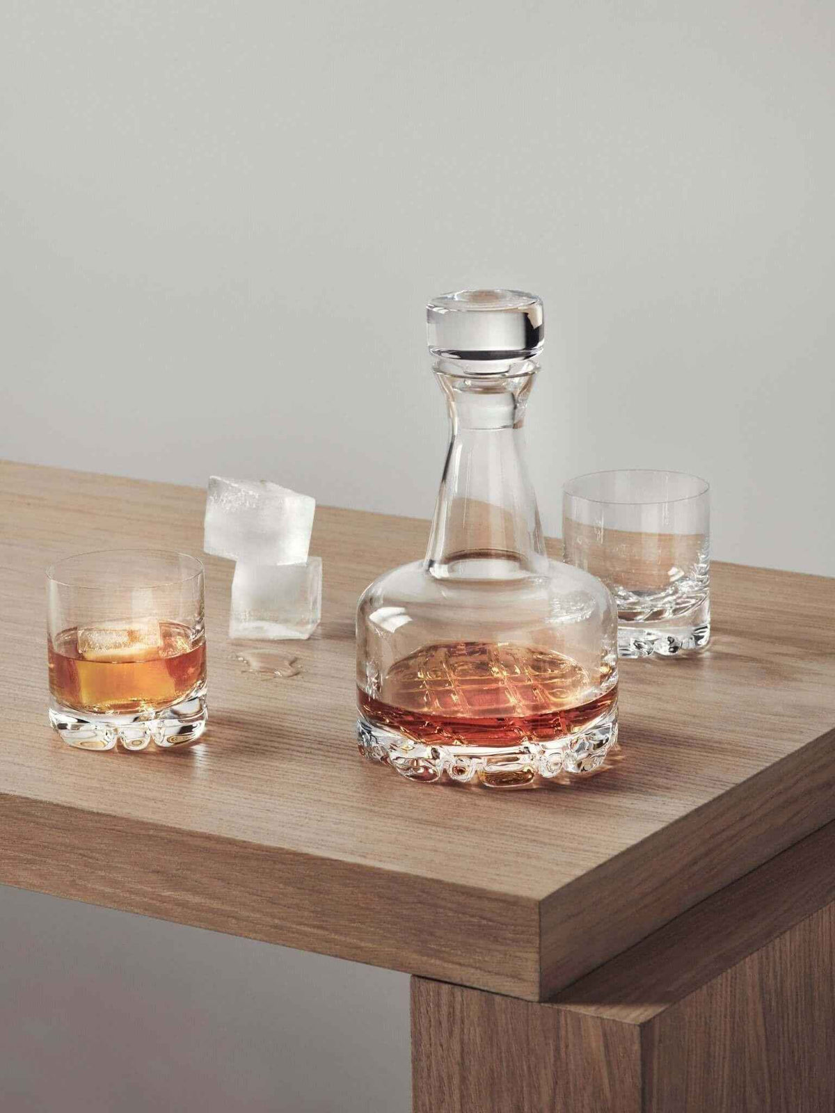 Orrefors Erik Decanter Set: Elevate Your Whiskey Experience with Scandinavian Elegance