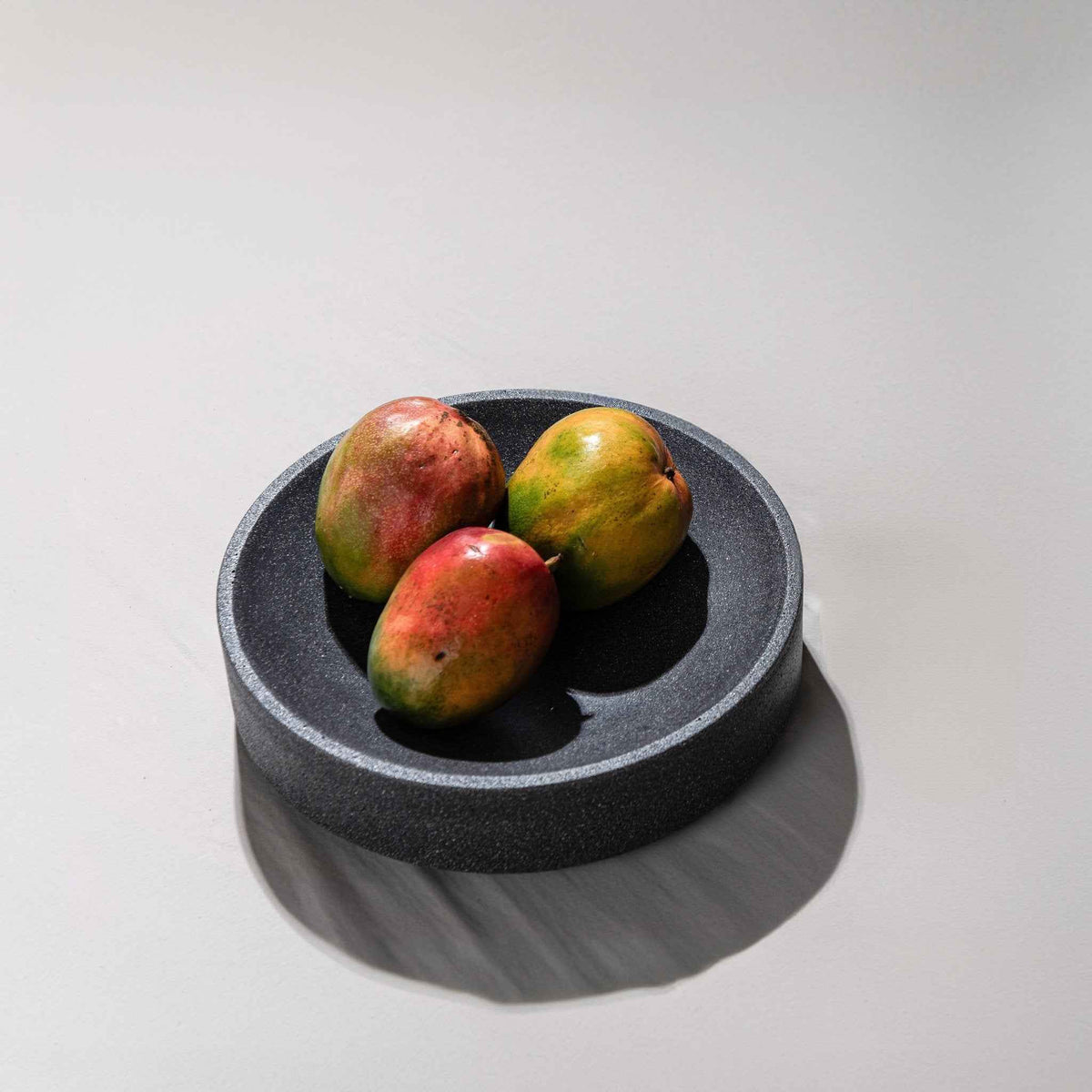 Elegant Valley Round Platter: The Perfect Centerpiece for Your Table